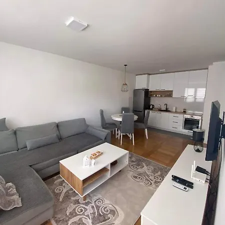 Hotel Stan Na Dan Istocno Sarajevo *